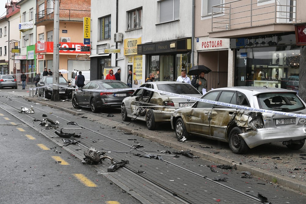 Višestruki sudar u zagrebačkoj Dubravi (Snimio Goran Mehkek/Cropix)